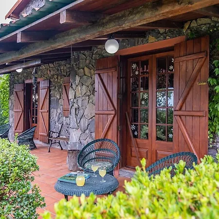 Achada Da Mouca By Homie Domek alpejski