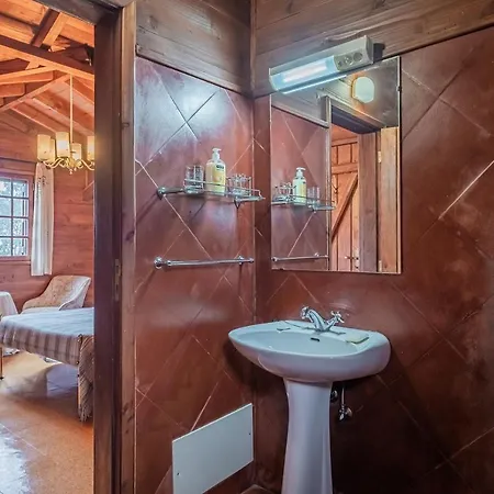 Achada Da Mouca By Homie Chalet Santana (Madeira)