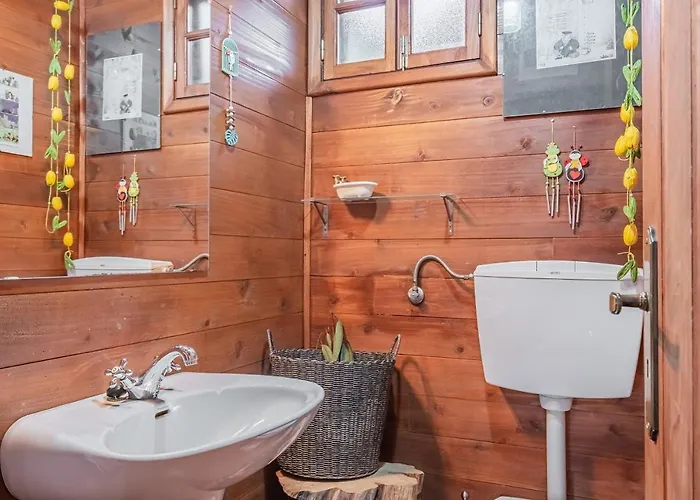 Achada Da Mouca By Homie Alpehytte